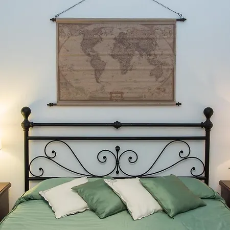 Atheneum By Rental In Rome Apartment *