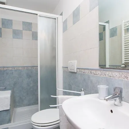 Atheneum By Rental In Rome Apartment *