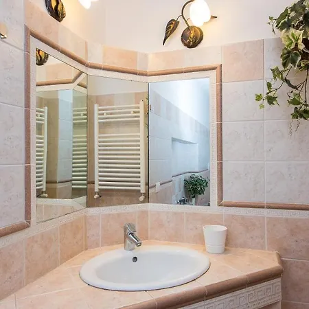 Atheneum By Rental In Rome Apartment