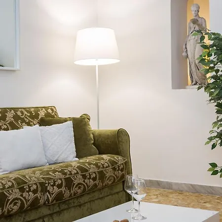 Daire Atheneum By In