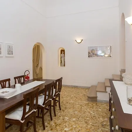 Daire Atheneum By In *